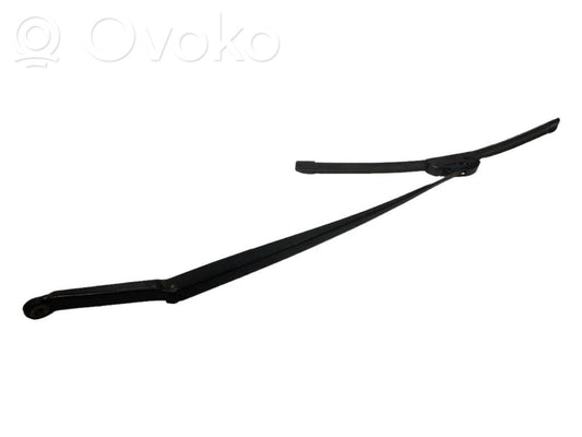 Priekšējā loga tīrītāja kājiņa