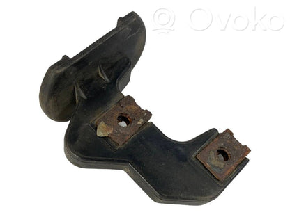 Priekšpusē bampera turētājs