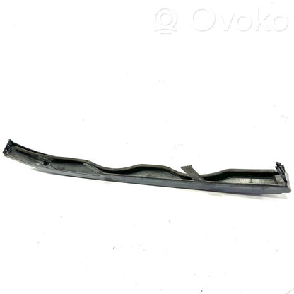 Priekšējā luktura dekoratīvā apdare