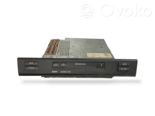 Radio / CD/DVD atskaņotājs / navigācija