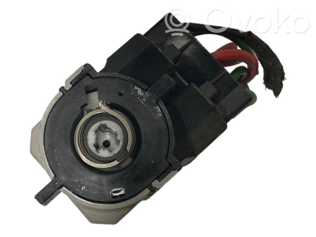 Aizdedzes slēdža kontakti