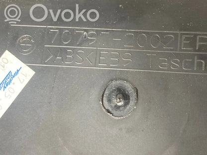 Apšuvums aizmugurējām durvīm