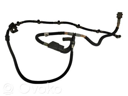 Degvielas caurulīte (-es)