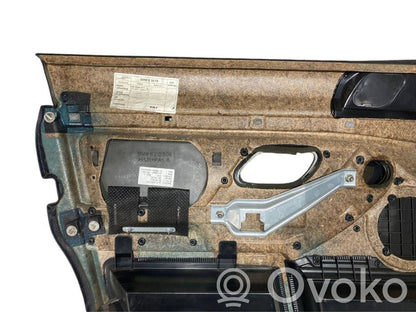 Priekšējo durvju apdare