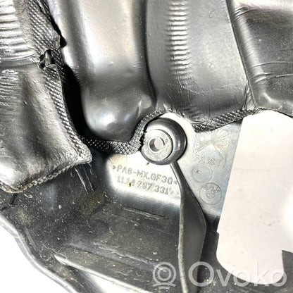 Engine cover (decorative trim)