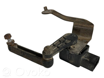Augstuma sensors (priekšējo lukturu)