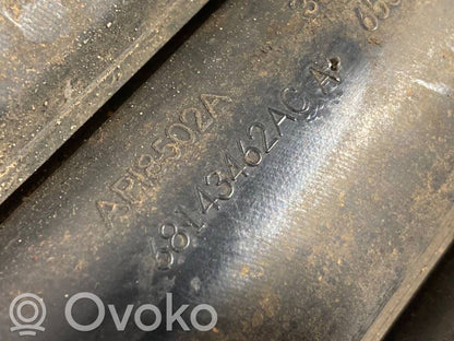 Apakšējais režģis (trīsdaļīgs)