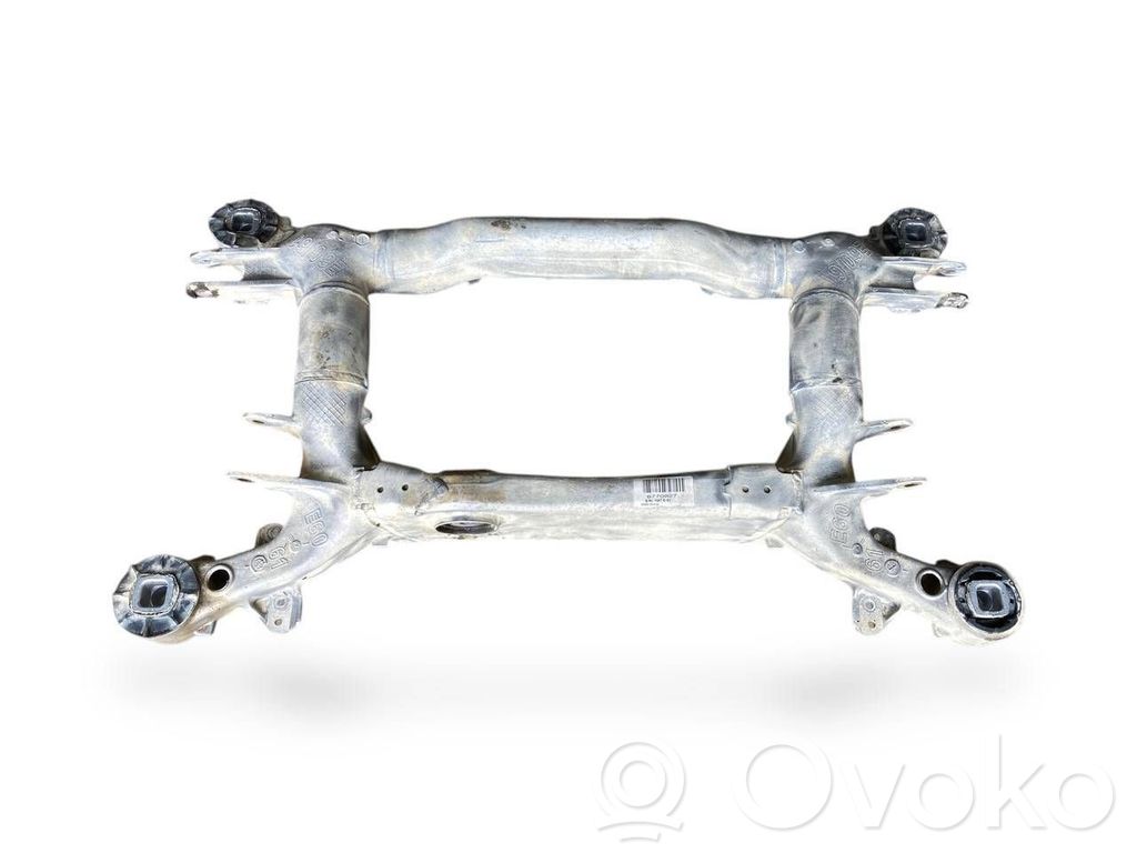 Pusrāmis aizmugurējais / priekšējais