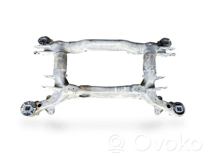 Pusrāmis aizmugurējais / priekšējais