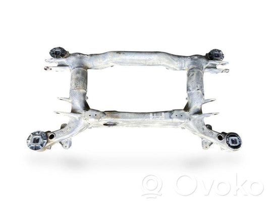 Pusrāmis aizmugurējais / priekšējais