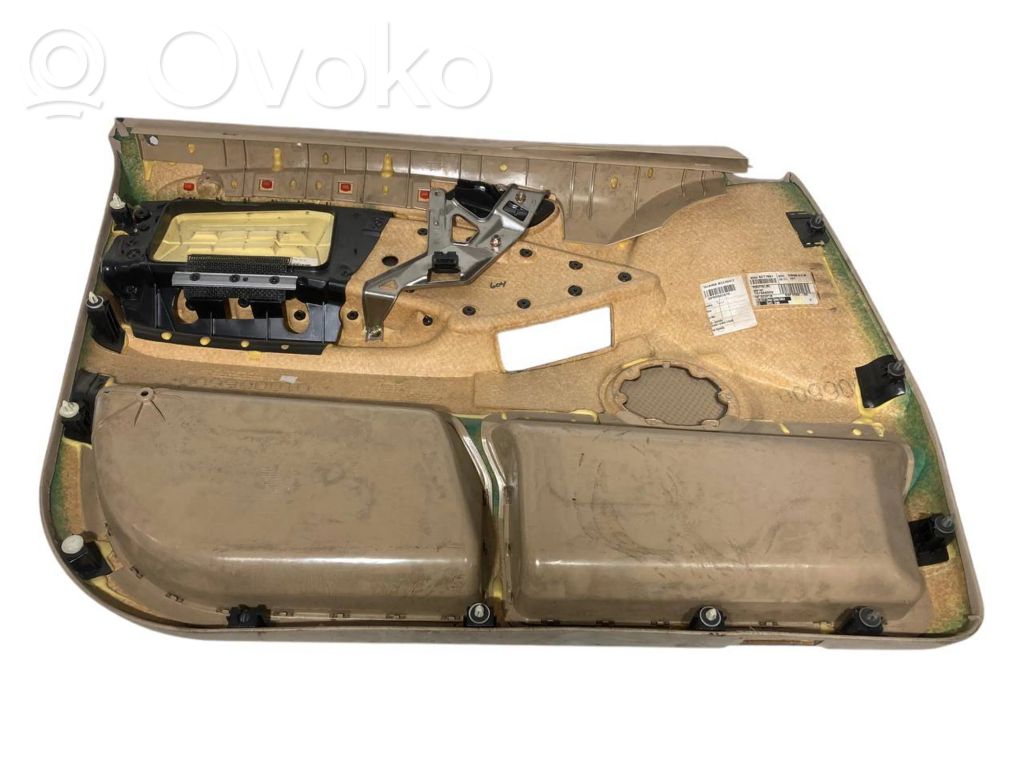 Priekšējo durvju apdare