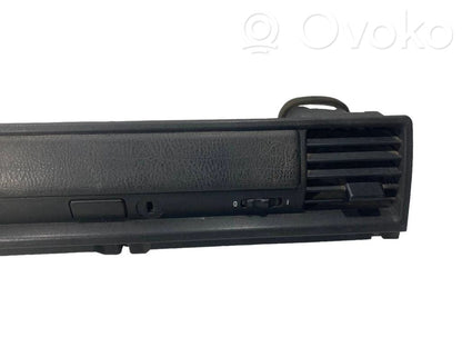 Центральная вентиляционная решетка