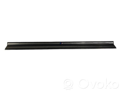 Priekšējā sliekšņa dekoratīvā apdare (iekšējā)