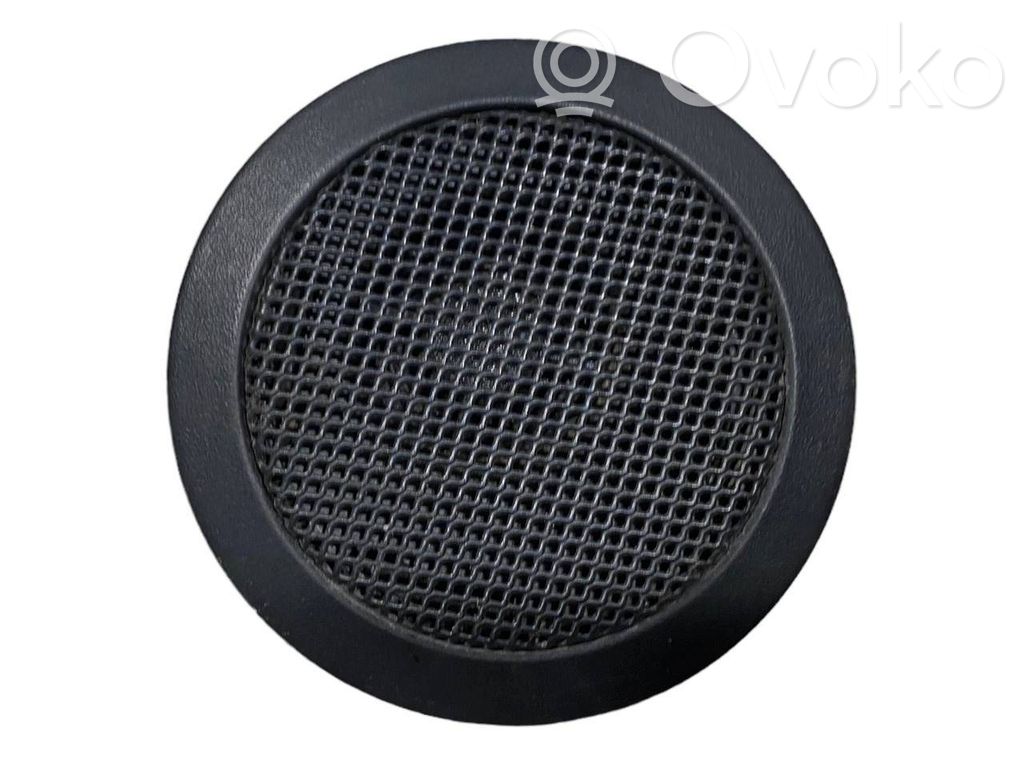 Augsto frekvenču skaļrunis (-i) priekšējās durvīs