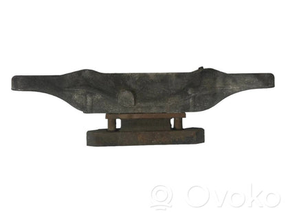 Transmission mounting bracket