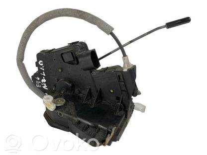 Aizmugurē slēdzene