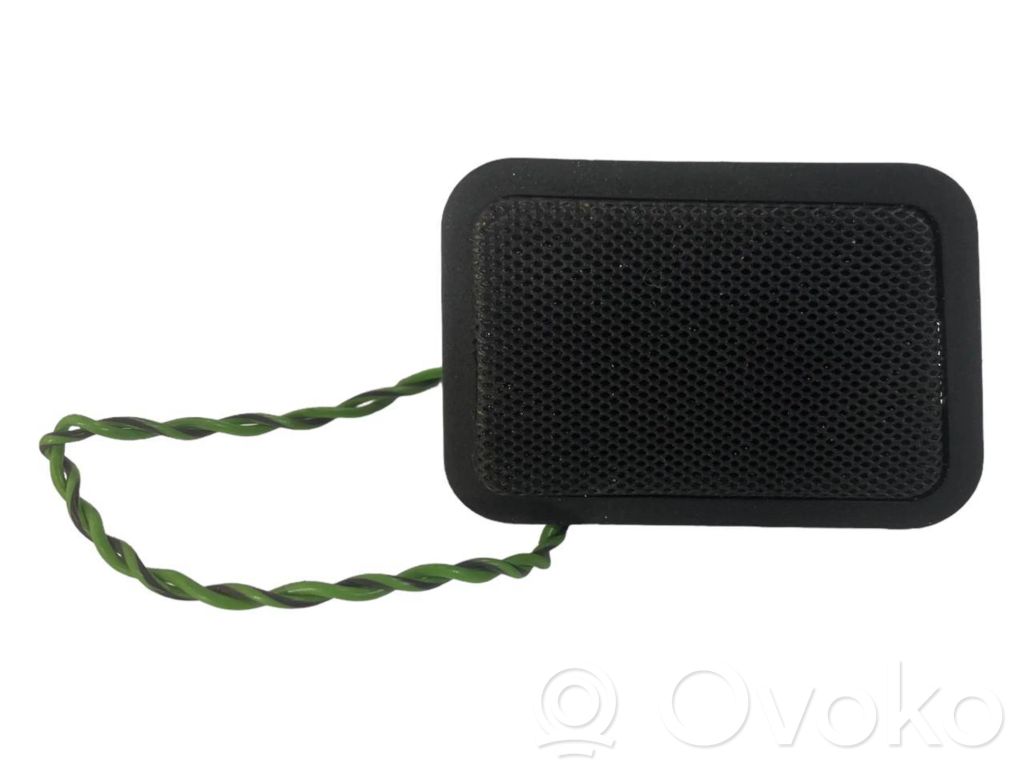 Динамик(и) в задней двери