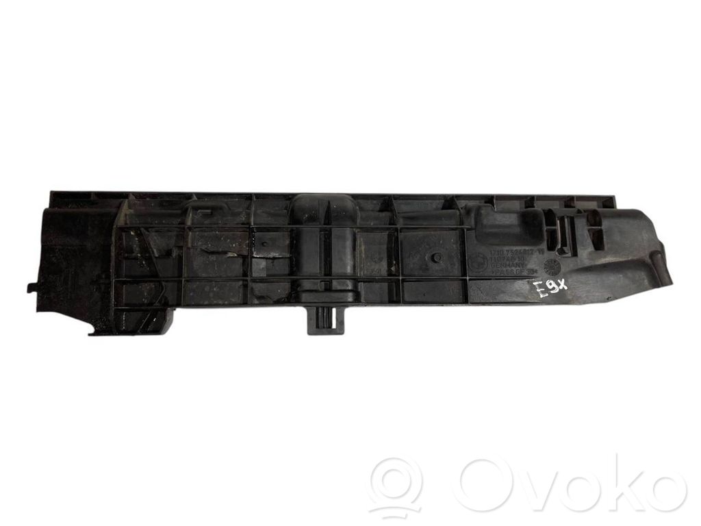 Radiator(s) holder/bracket