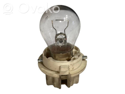 Aizmugures spuldzes vāka turētājs