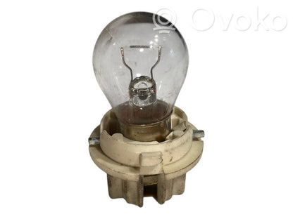 Aizmugures spuldzes vāka turētājs