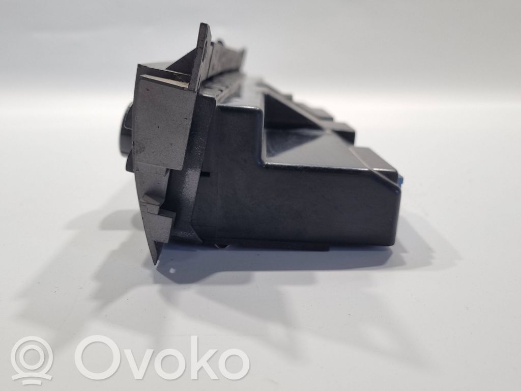 Блок управления кондиционером/климат-контролем/отоплением салона (в салоне)