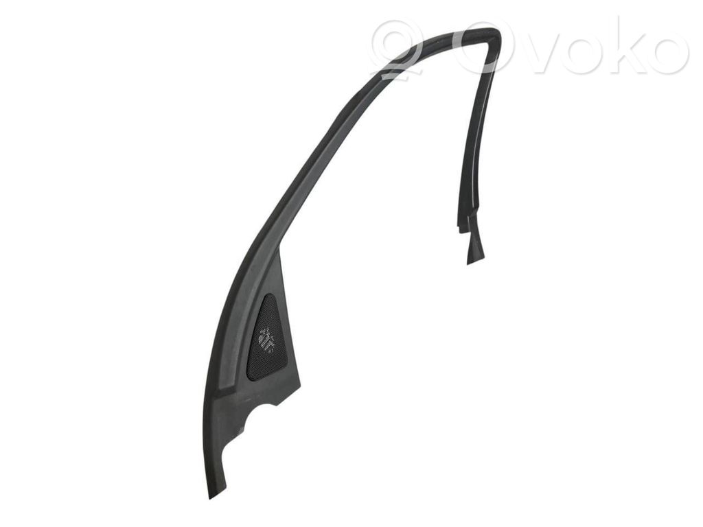 Priekšpusē durvju stikla rāmis