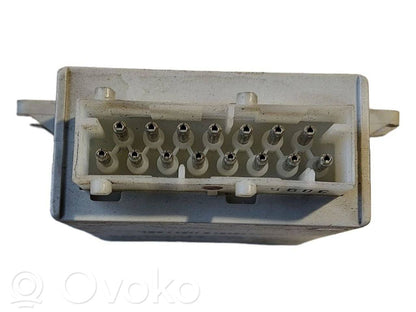 Bagāžnieka pārsega vadības bloks