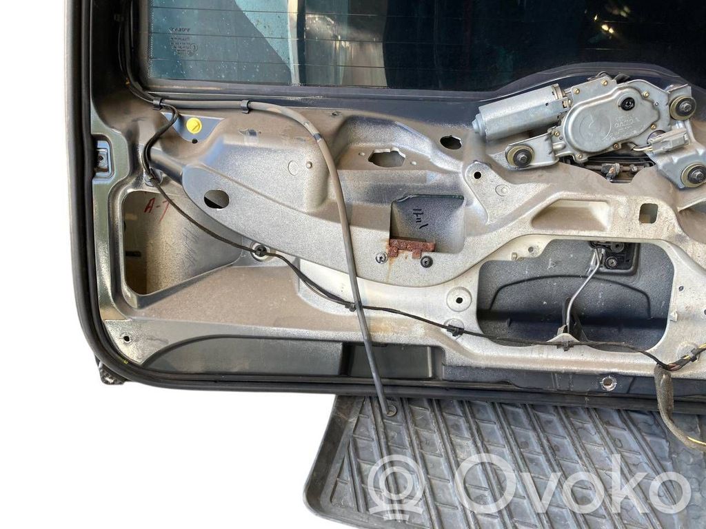 Aizmugurējais pārsegs (bagāžnieks)