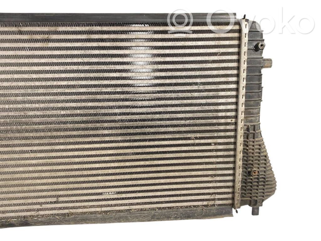 Starpdzesētāja radiators