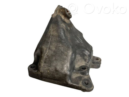 Engine mounting bracket