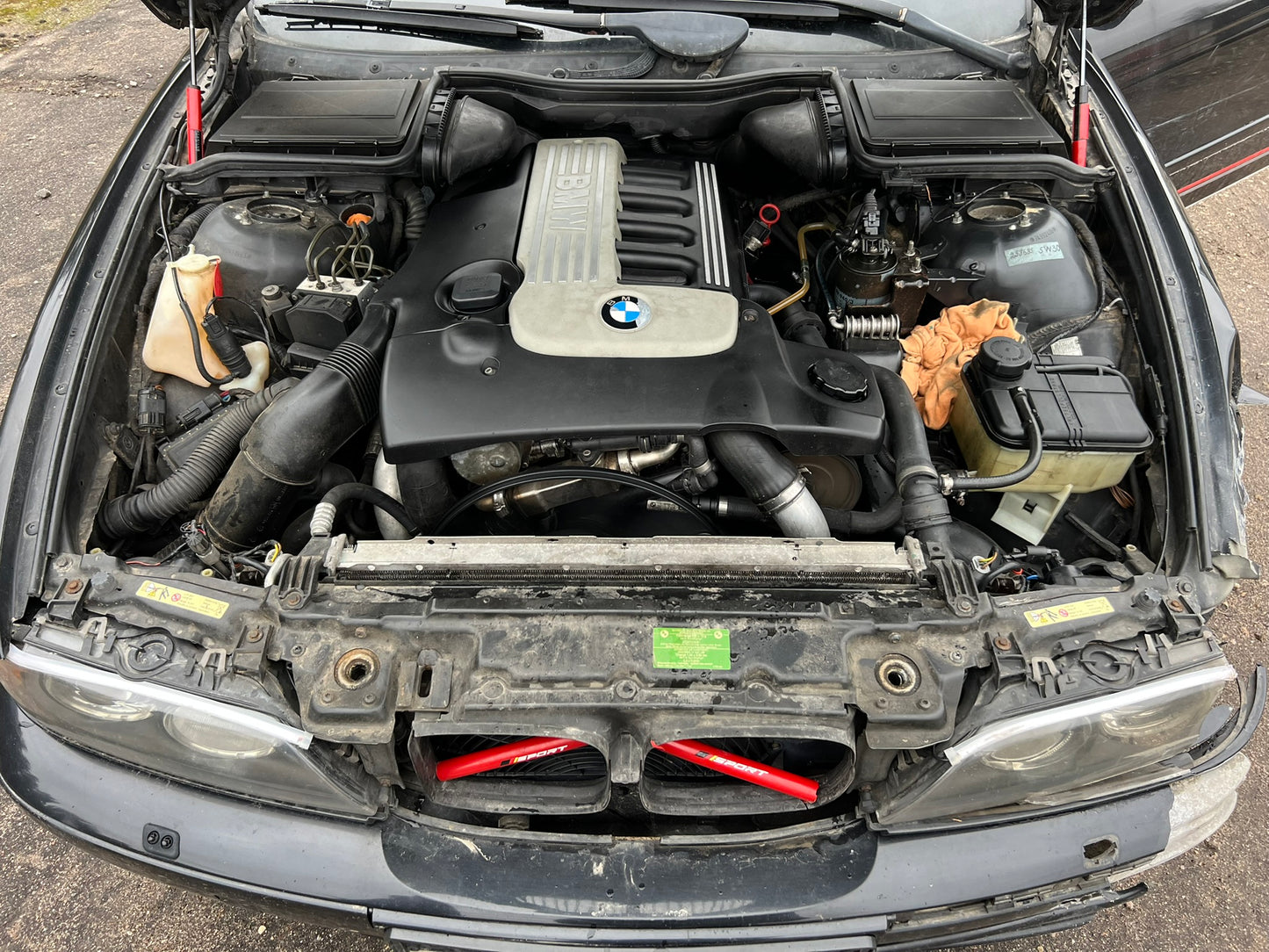 BMW 530D 2002.G. Rezerves daļas