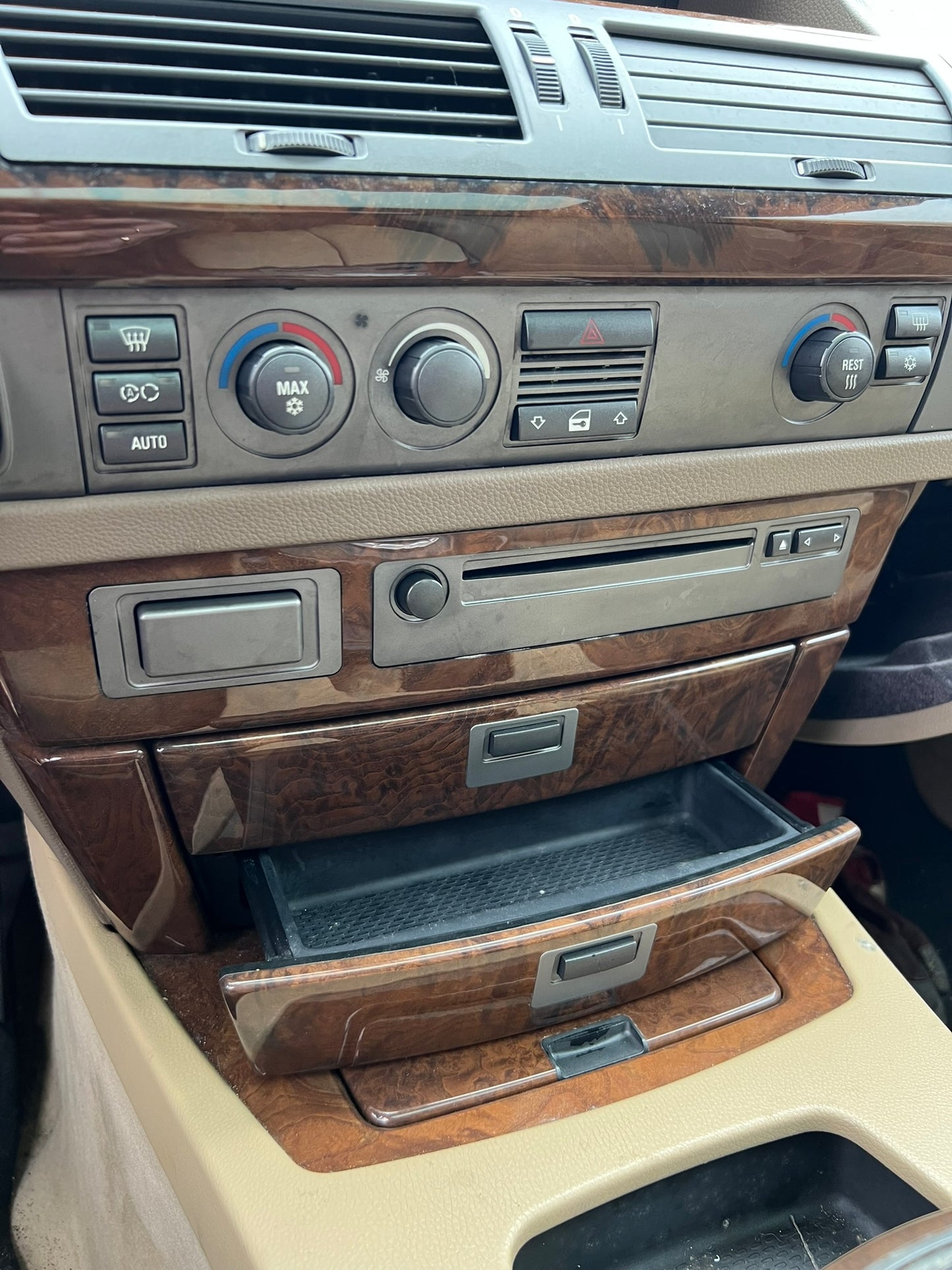 BMW E65 745 2002.G.