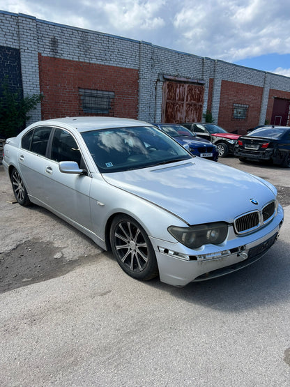 BMW 740 2003.G