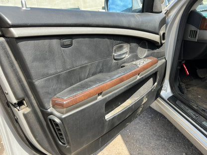 BMW 740 2003.G