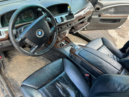 BMW 740 2003.G