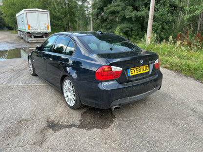 BMW 320d 2008.g.