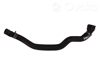 Caurulīte (-es) / šļūtene (-es)