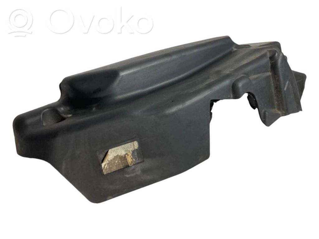 Engine cover (decorative trim)