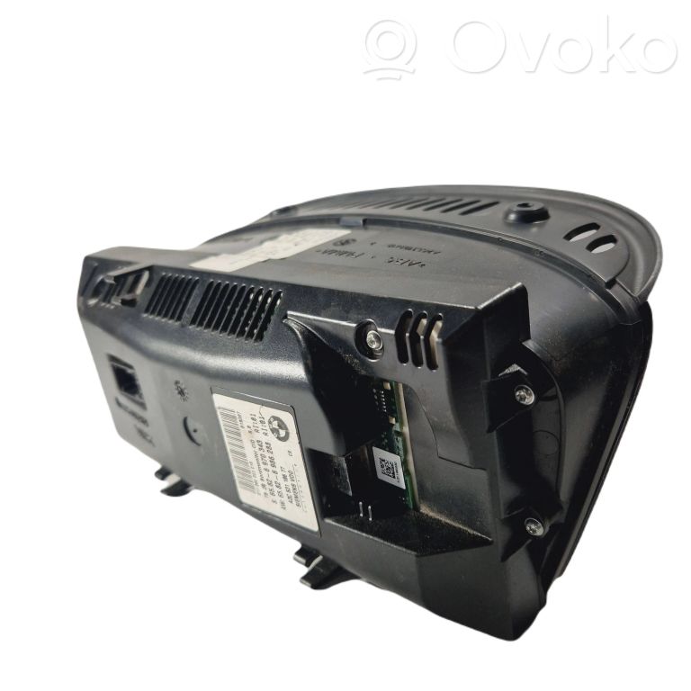 Radio / CD/DVD player / navigation
