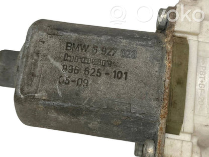 Priekšpusē elektriskā loga pacelšanas mehānisma komplekts