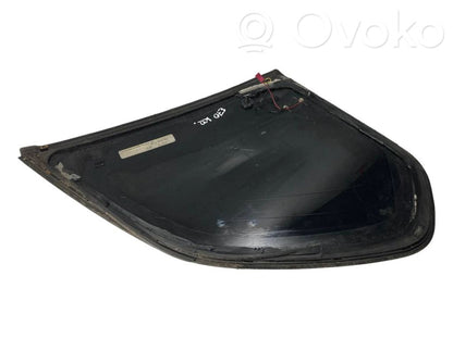 Aizmugurējais virsbūves sānu stikls