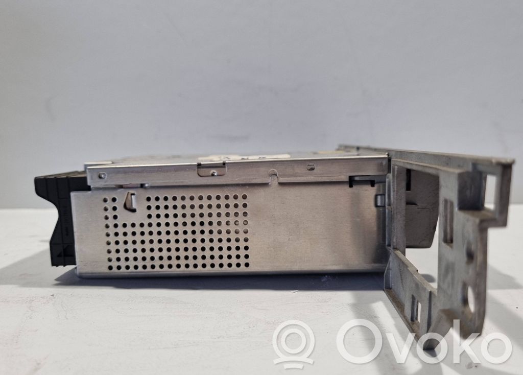 Радио / CD/DVD-плеер / навигация