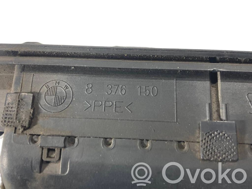 Задняя воздухо-вентиляционная решетка