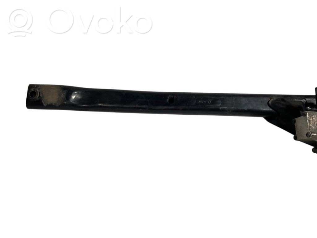 Priekšējais statņa stienis