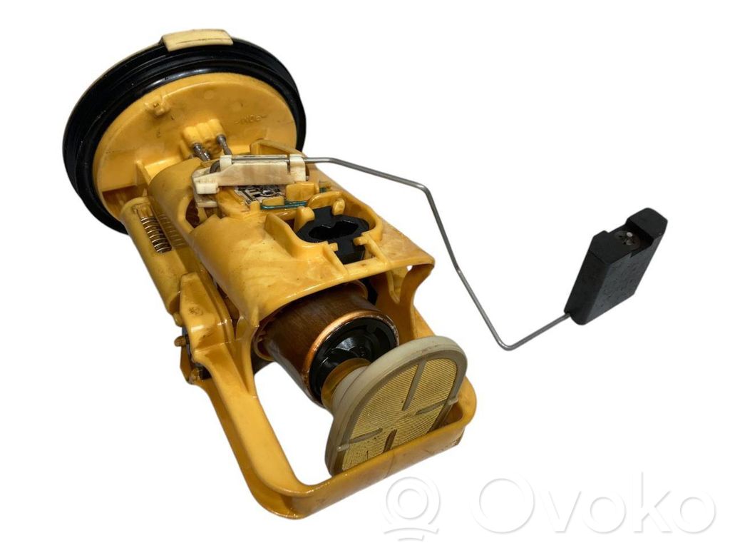 Fuel pump (in the fuel tank)