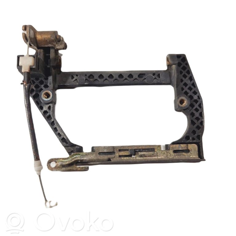 Aizmugures durvju atvēršanas slēdzis