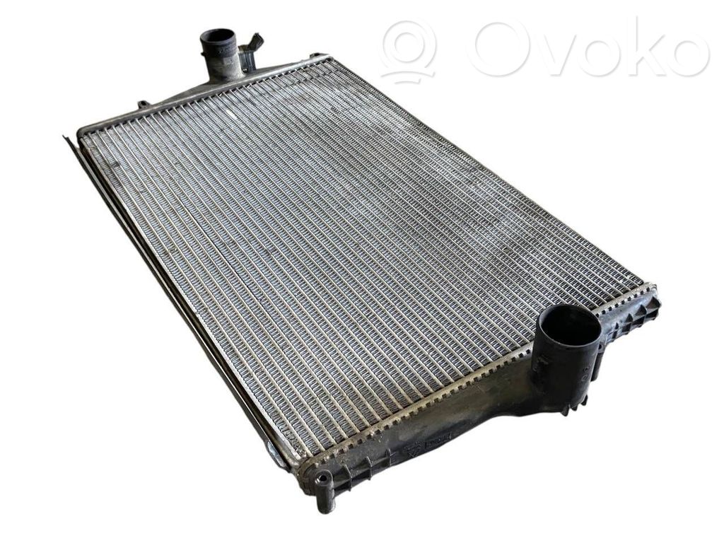 Starpdzesētāja radiators