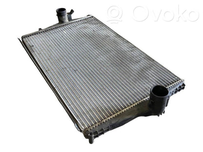 Starpdzesētāja radiators