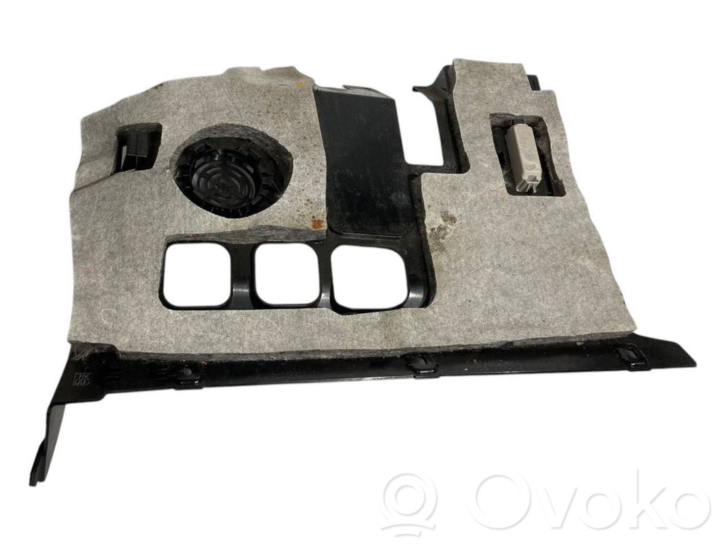 Paneļa dekoratīvās apdares vairogs (apakšējais)