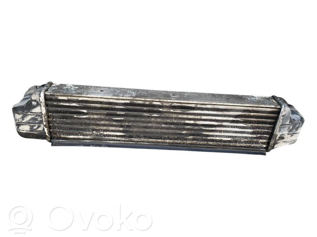 Starpdzesētāja radiators